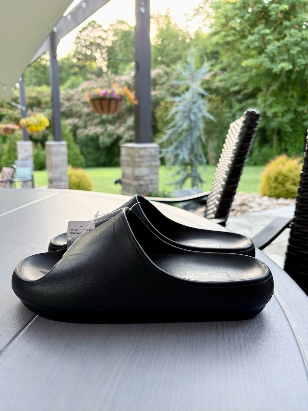32 Degrees Black Slide Sandals with Padded Footbed Size Medium 7.5 to 8.5 💕🌴🖤 - Picture 6 of 8